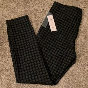 NANETTE LEPORE. BLACK DESIGN PANTS. SIZE MEDIUM. SLIGHT STRETCH. NWT